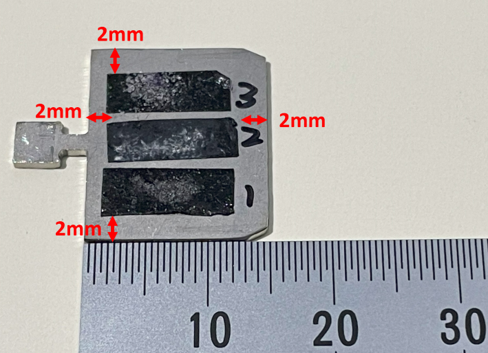 Plate for setting sample